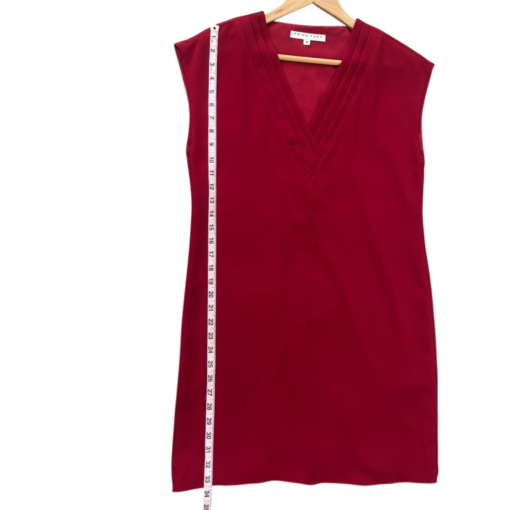 Trina Turk Zula Double Georgette Pleated V-Neck Cap Sleeve Shift Dress - Picture 14 of 14